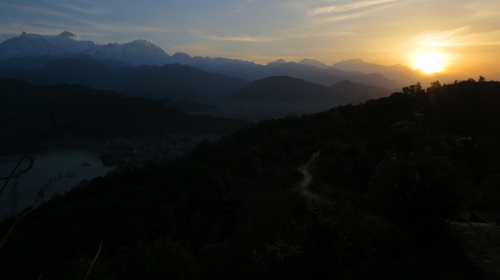 Nach der Morgendämmerung der erste Sonnenstrahl